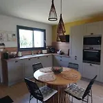 Maison De Manoga Feriehus *
